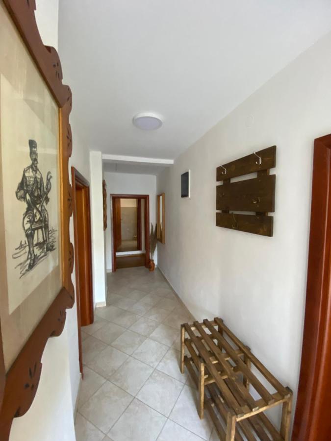 Guest House Radoman Virpazar Esterno foto