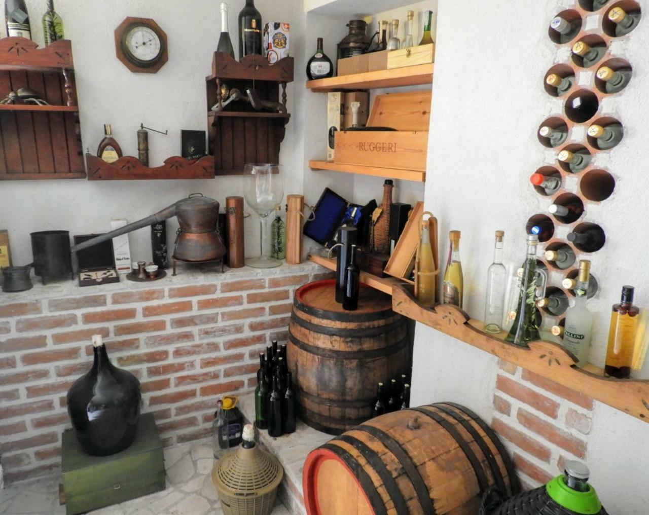 Guest House Radoman Virpazar Esterno foto